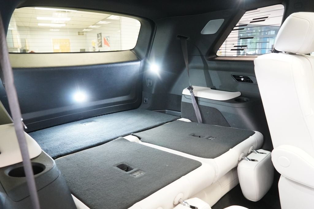 2026 Cadillac VISTIQ Sport (AWD)