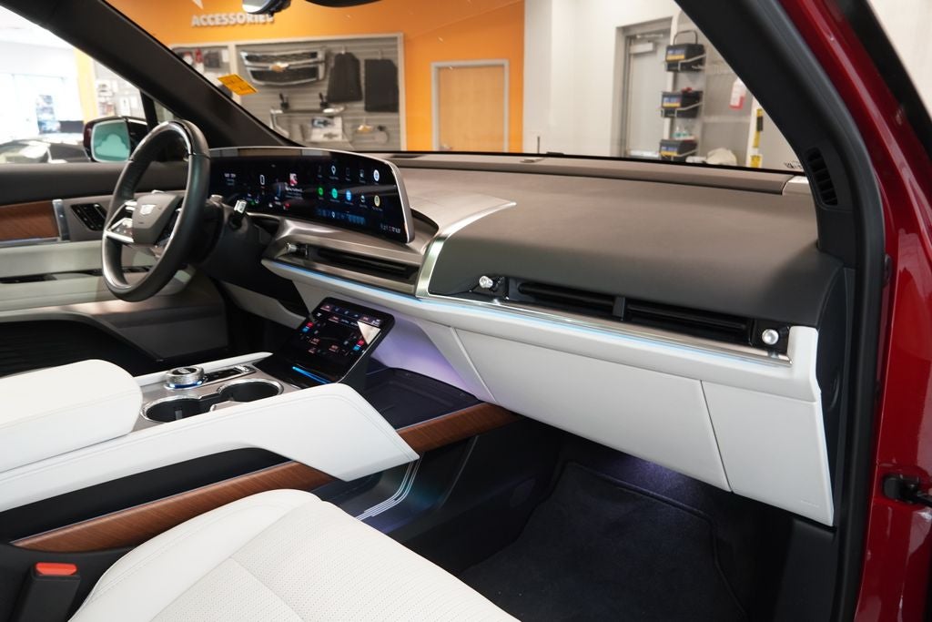 2026 Cadillac VISTIQ Sport (AWD)