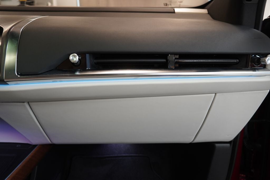 2026 Cadillac VISTIQ Sport (AWD)