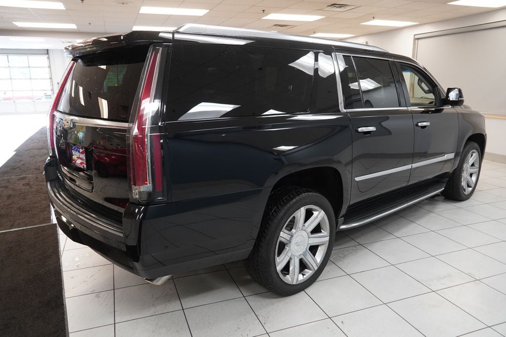 2018 Cadillac Escalade ESV Luxury 4WD