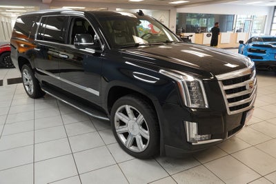 2018 Cadillac Escalade ESV Luxury 4WD