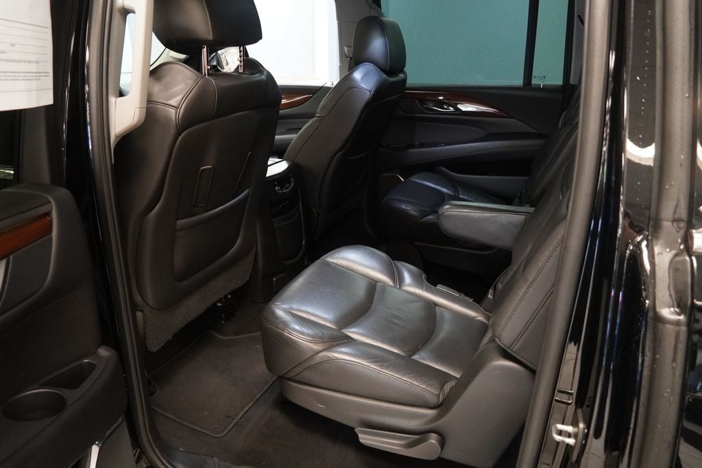 2018 Cadillac Escalade ESV Luxury 4WD