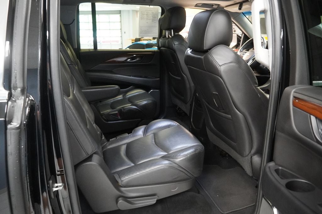 2018 Cadillac Escalade ESV Luxury 4WD