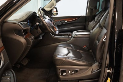 2018 Cadillac Escalade ESV Luxury 4WD