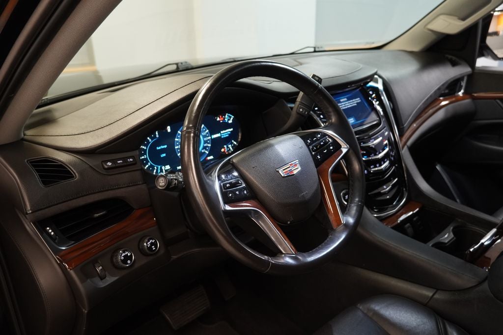 2018 Cadillac Escalade ESV Luxury 4WD