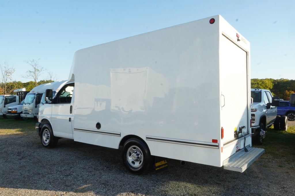 2026 Chevrolet Express 3500 Work Van Cutaway