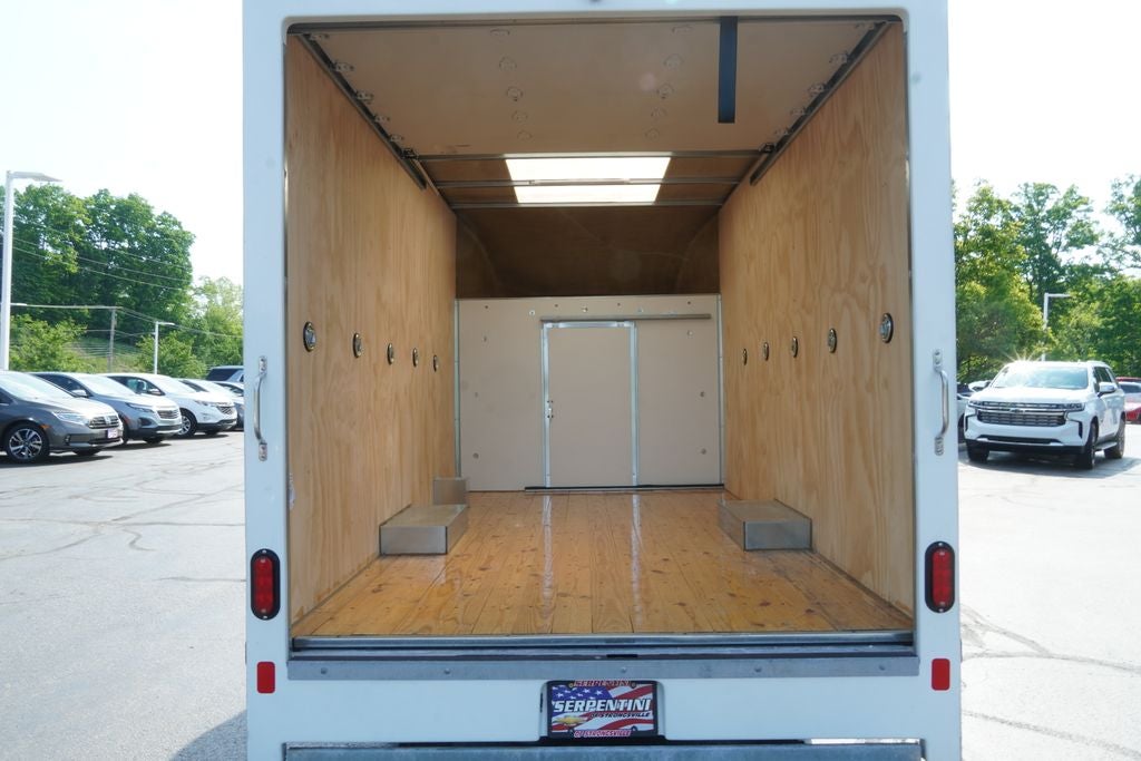 2026 Chevrolet Express 3500 Work Van Cutaway