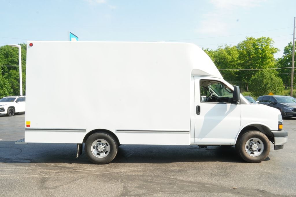 2026 Chevrolet Express 3500 Work Van Cutaway