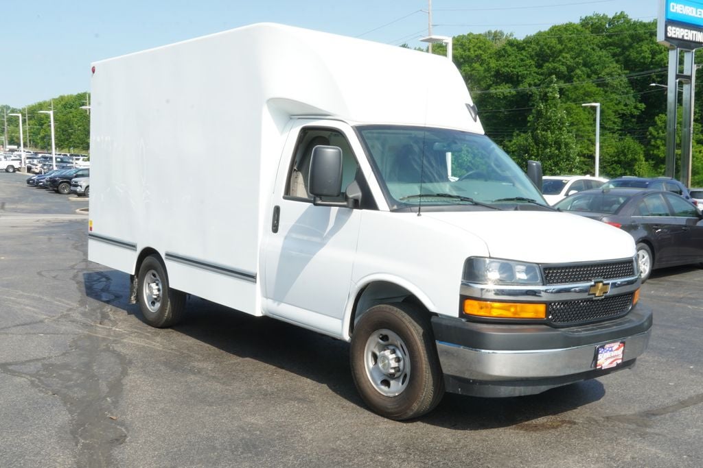 2026 Chevrolet Express 3500 Work Van Cutaway