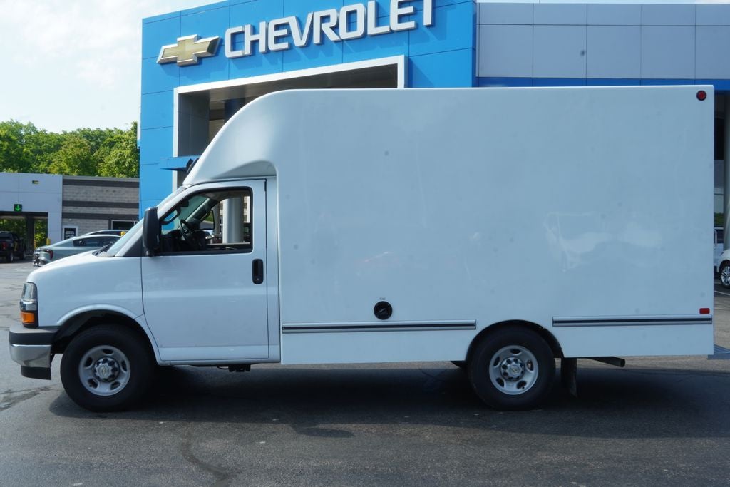 2026 Chevrolet Express 3500 Work Van Cutaway