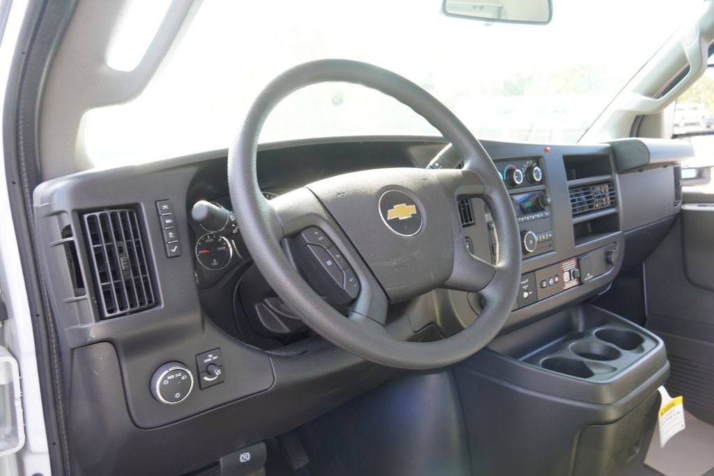 2026 Chevrolet Express 3500 Work Van Cutaway