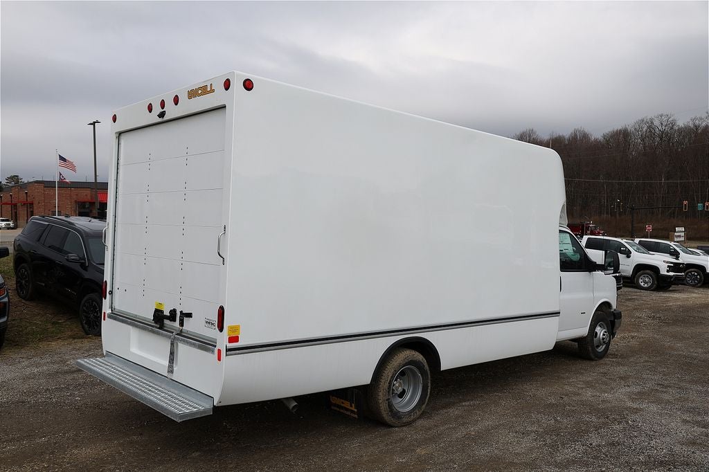 2026 Chevrolet Express 3500 Work Van Cutaway