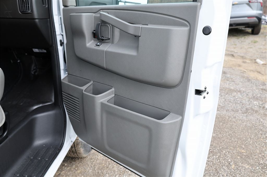 2026 Chevrolet Express 3500 Work Van Cutaway
