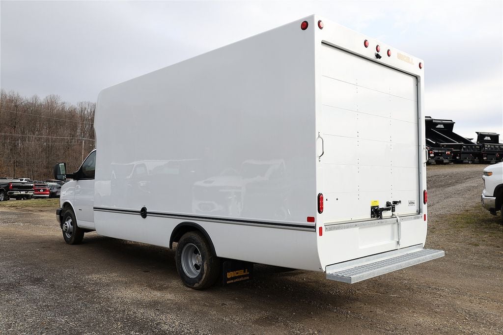 2026 Chevrolet Express 3500 Work Van Cutaway