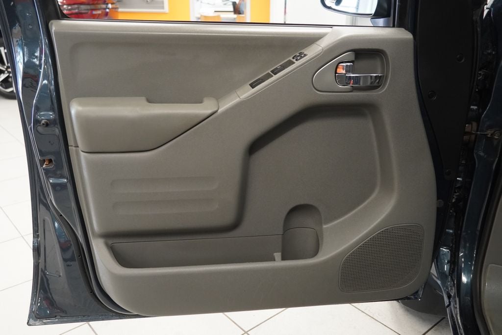 2016 Nissan Frontier SV CREW CAB 4X4
