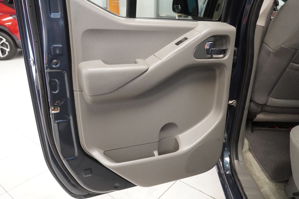 2016 Nissan Frontier SV CREW CAB 4X4