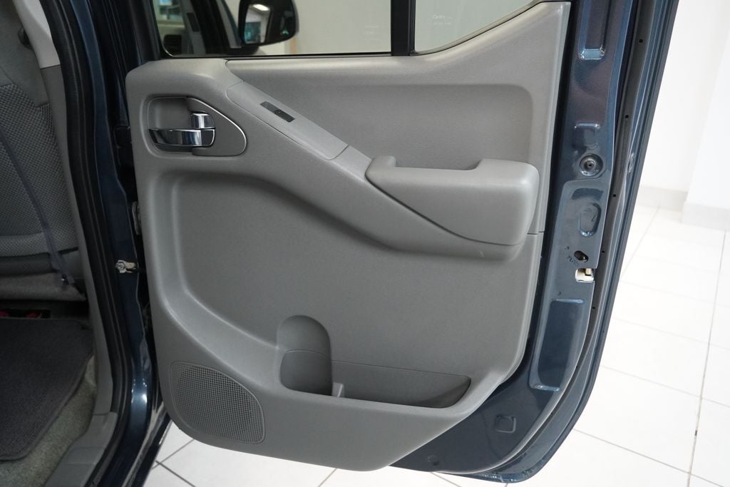 2016 Nissan Frontier SV CREW CAB 4X4