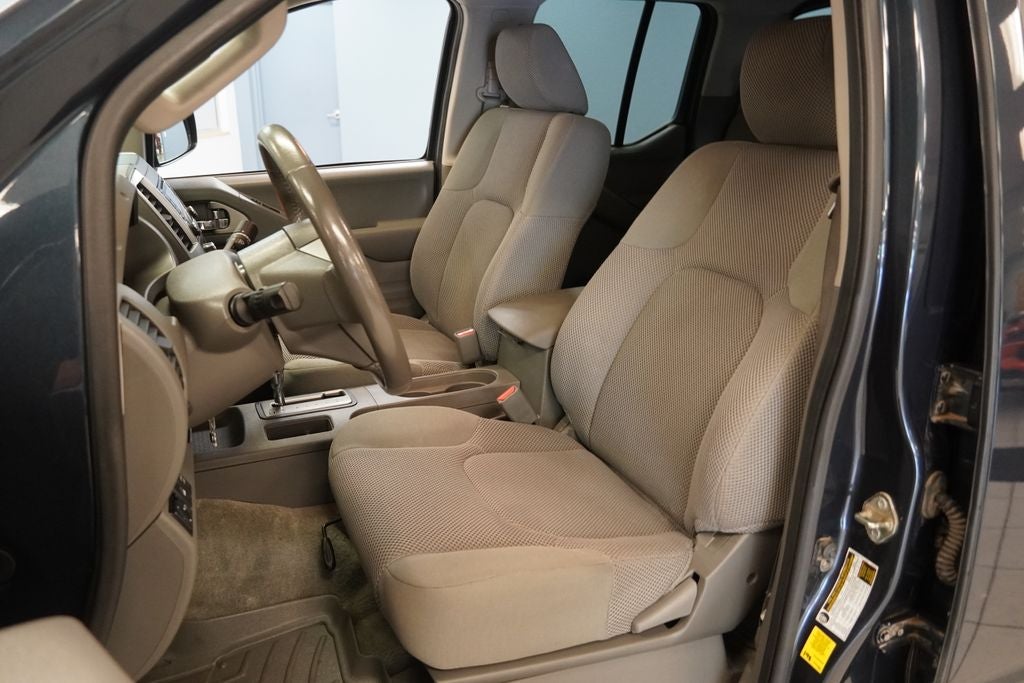 2016 Nissan Frontier SV CREW CAB 4X4