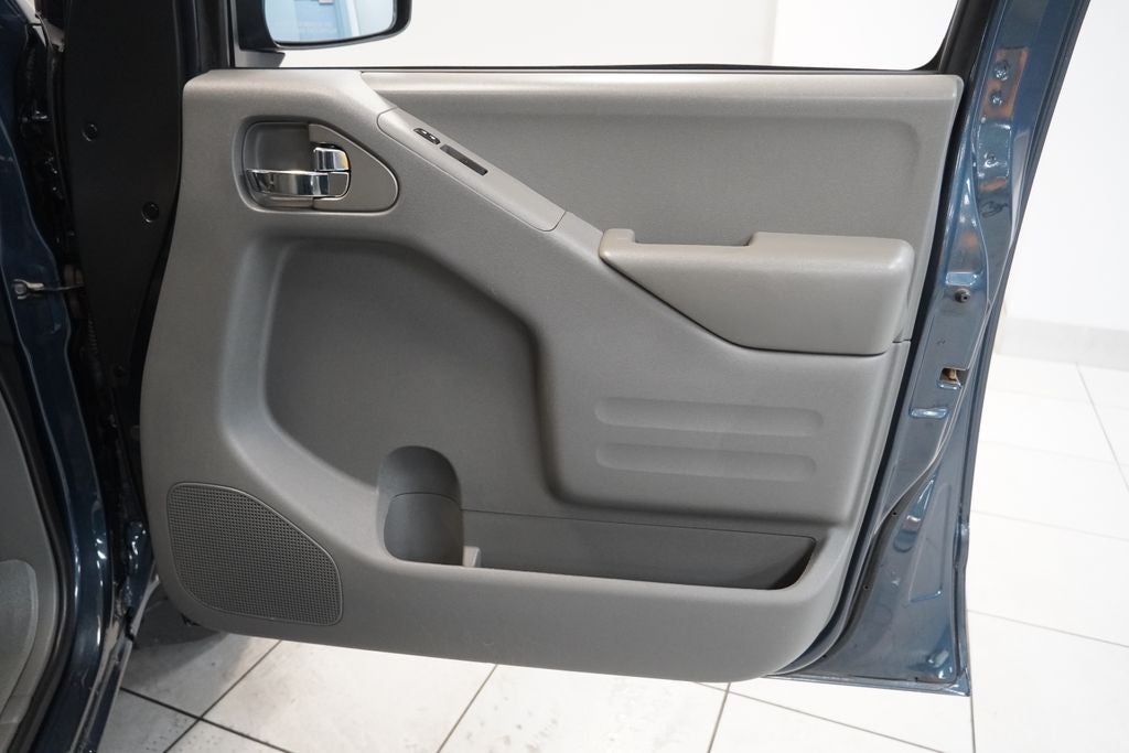 2016 Nissan Frontier SV CREW CAB 4X4