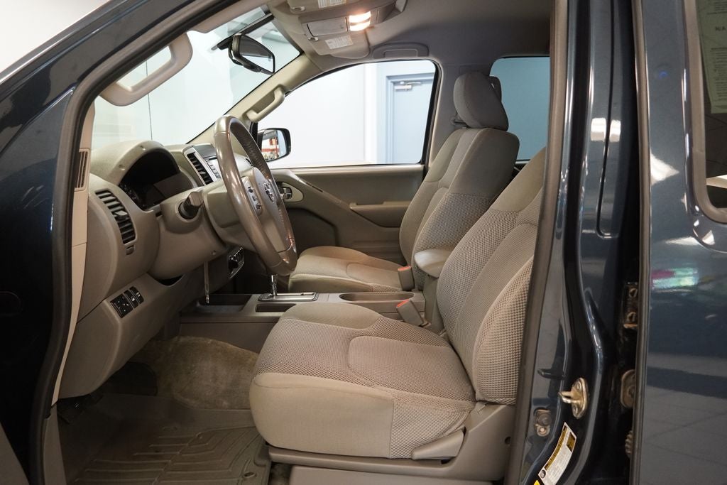 2016 Nissan Frontier SV CREW CAB 4X4