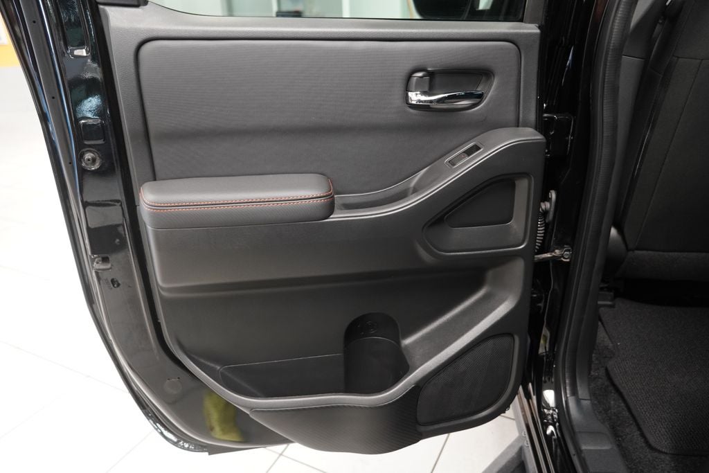 2023 Nissan Frontier PRO-4X CREW CAB 4X4