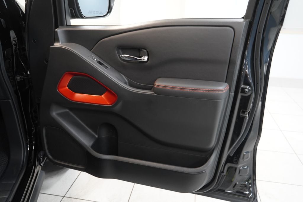 2023 Nissan Frontier PRO-4X CREW CAB 4X4