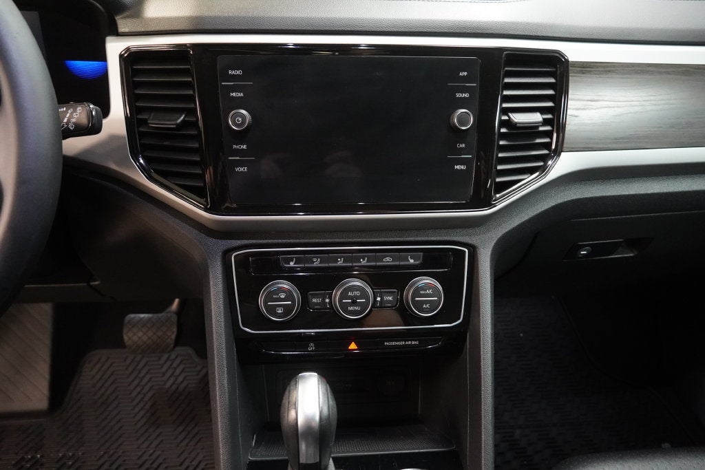 2022 Volkswagen Atlas 2.0T SE w/Technology (AWD)