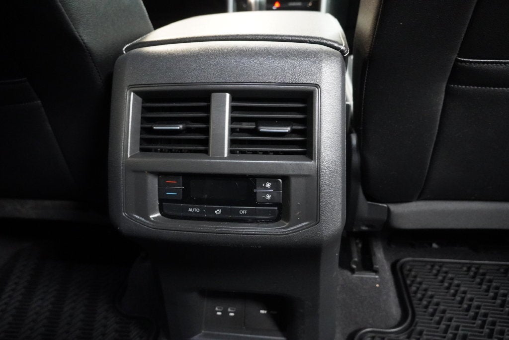 2022 Volkswagen Atlas 2.0T SE w/Technology (AWD)
