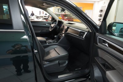 2022 Volkswagen Atlas 2.0T SE w/Technology (AWD)
