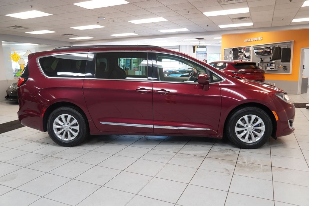 2017 Chrysler Pacifica Touring L
