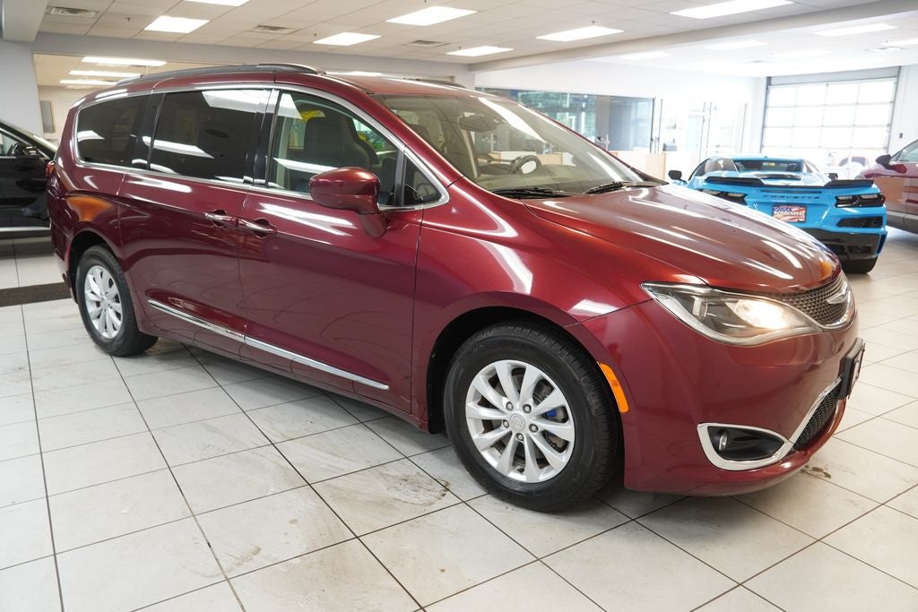 2017 Chrysler Pacifica Touring L