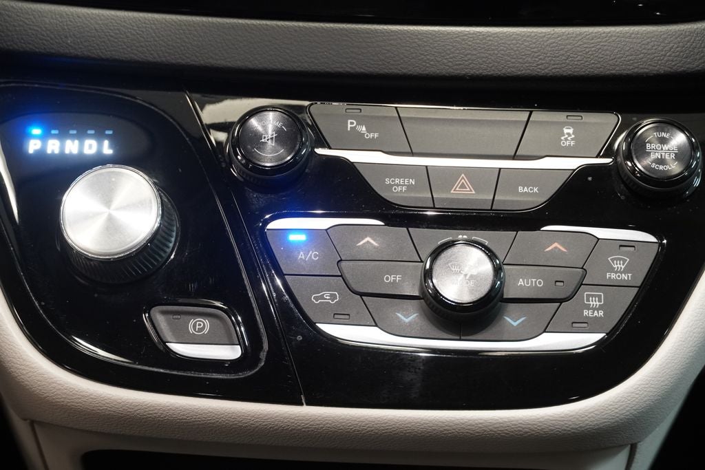 2017 Chrysler Pacifica Touring L