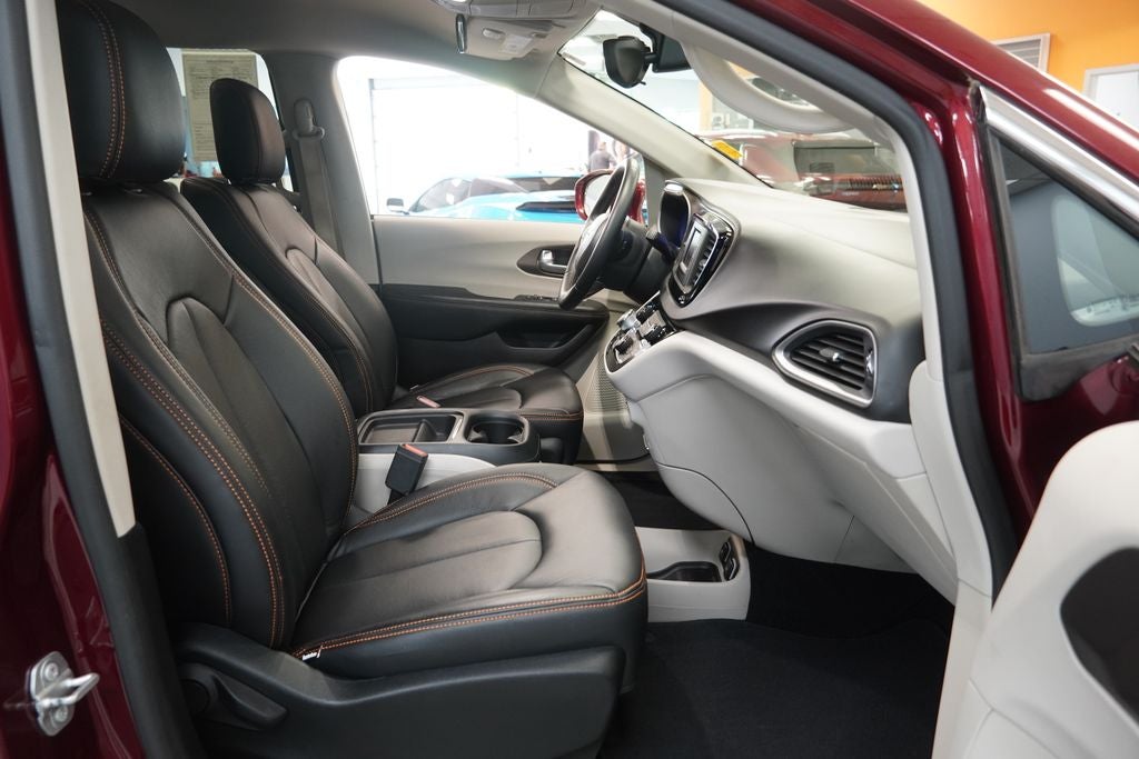 2017 Chrysler Pacifica Touring L