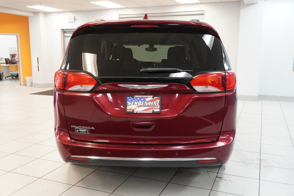 2017 Chrysler Pacifica Touring L