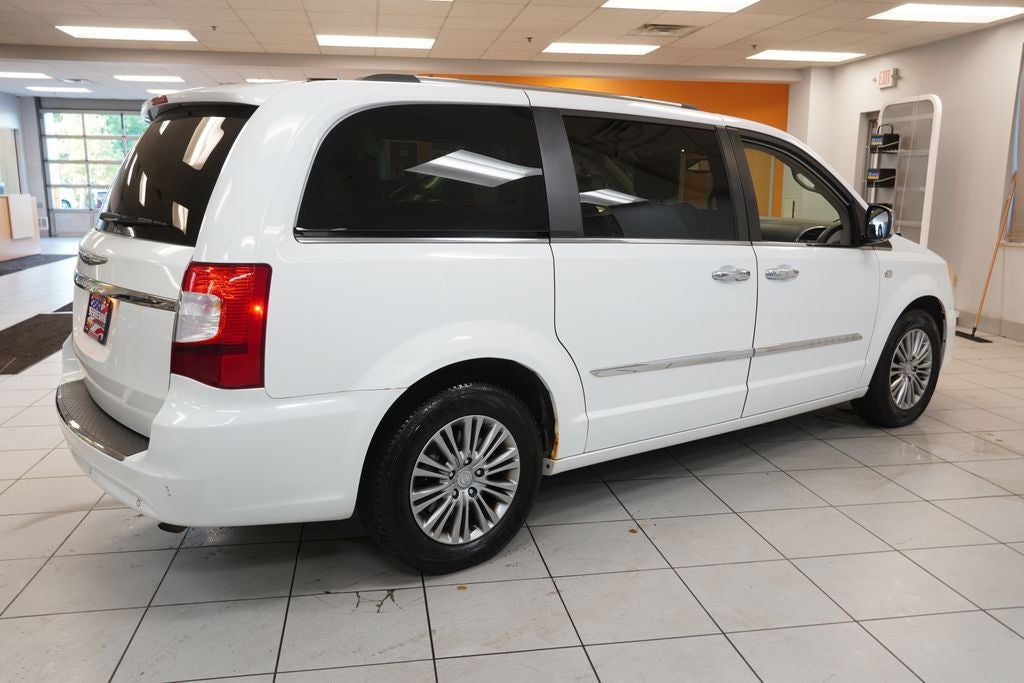 2014 Chrysler Town & Country Touring-L 30th Anniversary