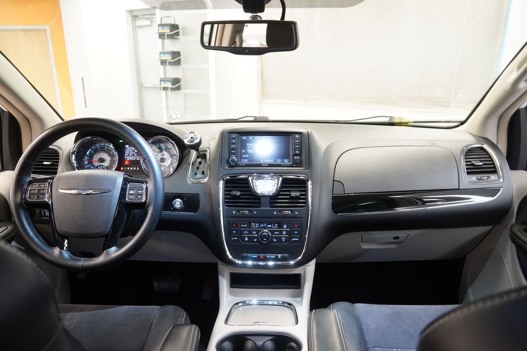 2014 Chrysler Town & Country Touring-L 30th Anniversary