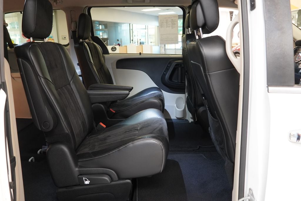 2014 Chrysler Town & Country Touring-L 30th Anniversary