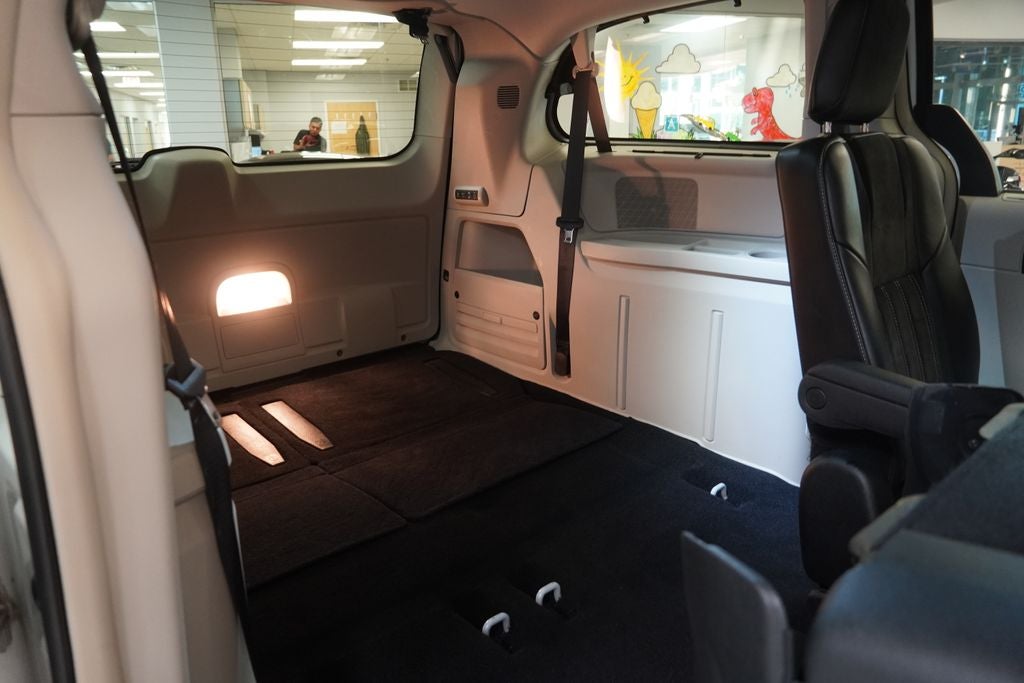 2014 Chrysler Town & Country Touring-L 30th Anniversary