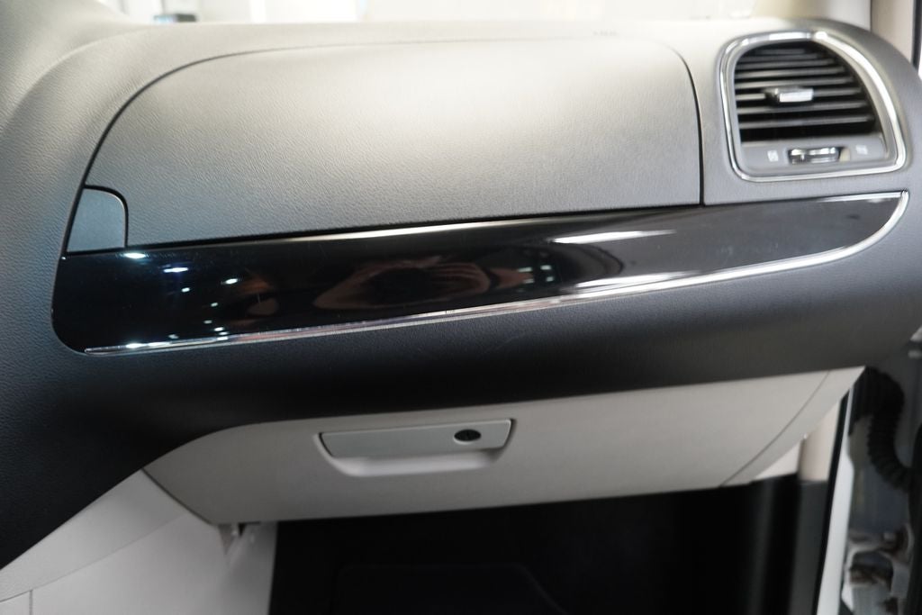 2014 Chrysler Town & Country Touring-L 30th Anniversary