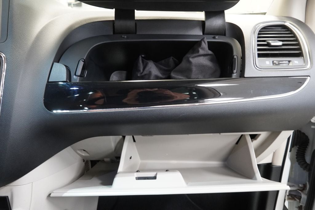 2014 Chrysler Town & Country Touring-L 30th Anniversary