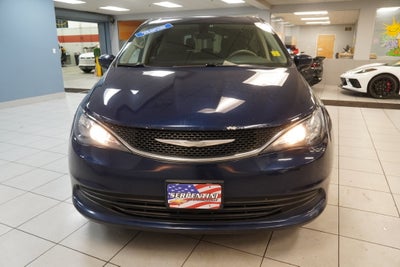 2017 Chrysler Pacifica Touring ( PRE-AUCTION SPECIAL )