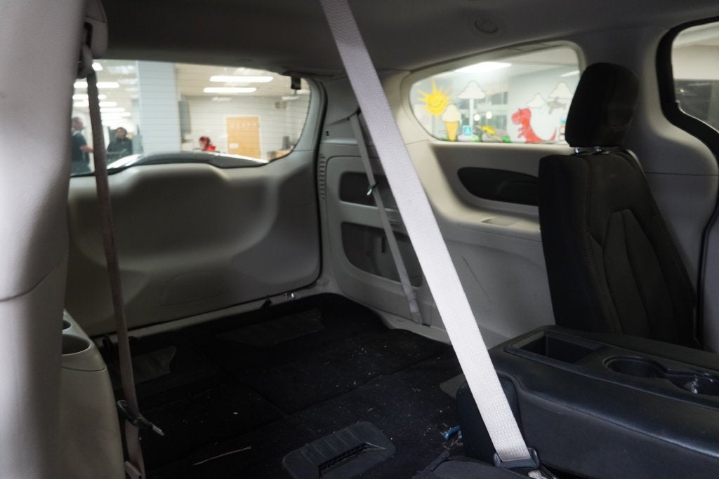 2017 Chrysler Pacifica Touring ( PRE-AUCTION SPECIAL )