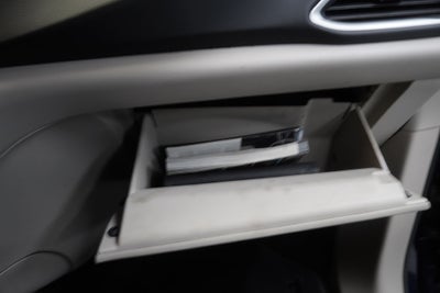 2017 Chrysler Pacifica Touring ( PRE-AUCTION SPECIAL )