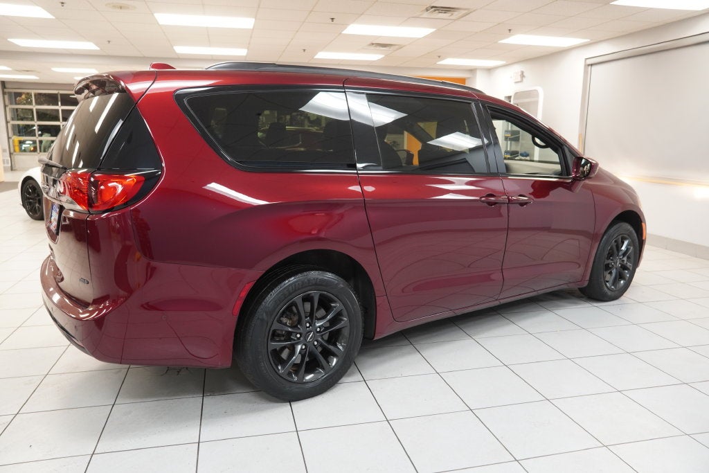 2020 Chrysler Pacifica Launch Edition (AWD)
