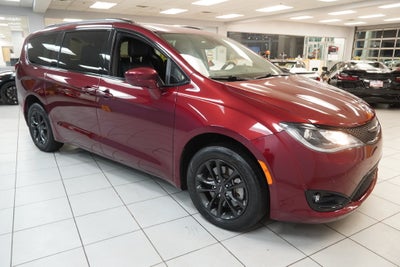 2020 Chrysler Pacifica Launch Edition (AWD)