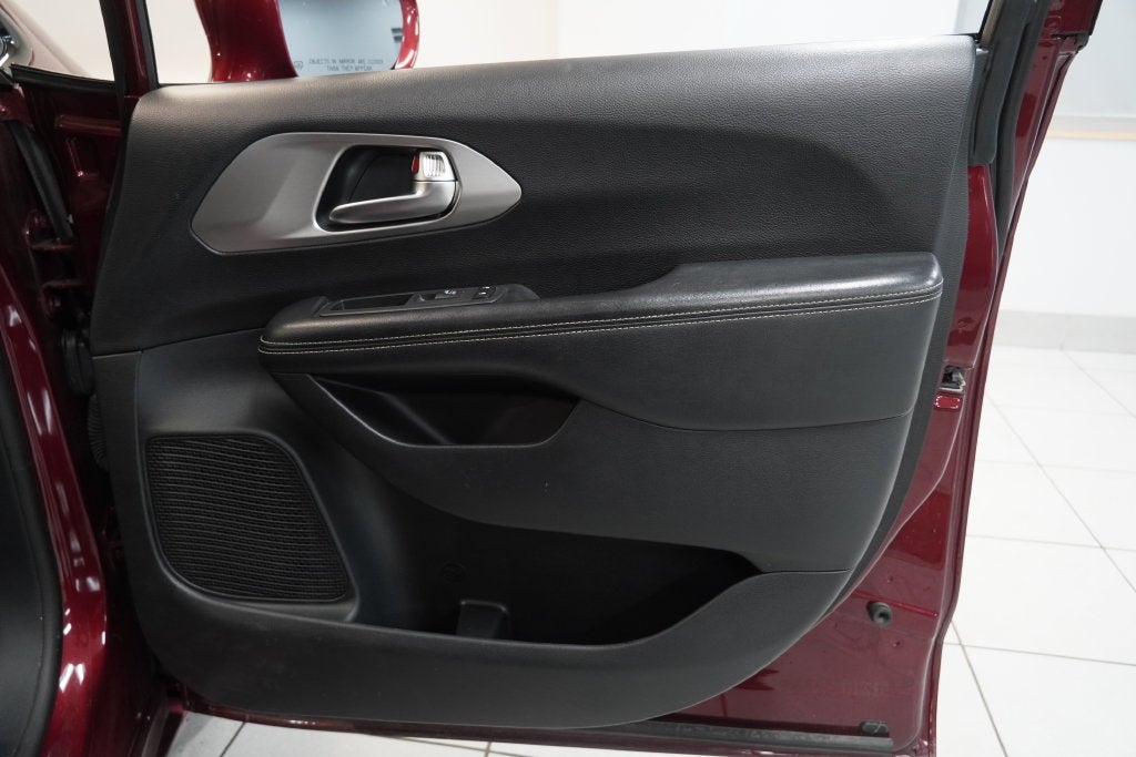 2020 Chrysler Pacifica Launch Edition (AWD)
