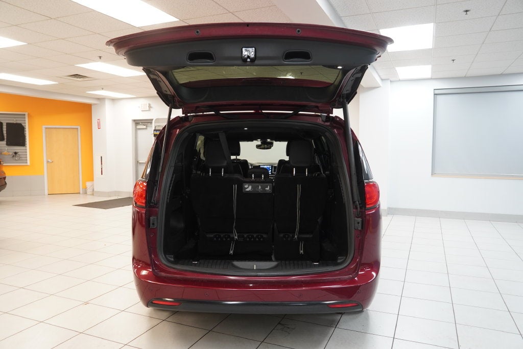 2020 Chrysler Pacifica Launch Edition (AWD)
