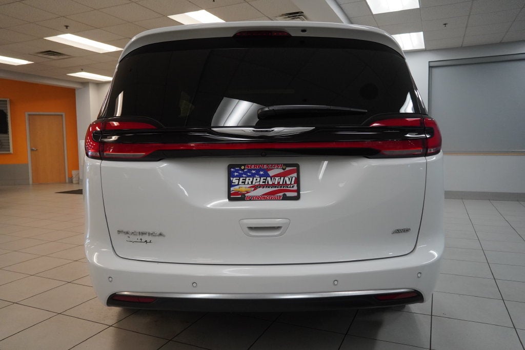 2025 Chrysler Pacifica Pinnacle AWD