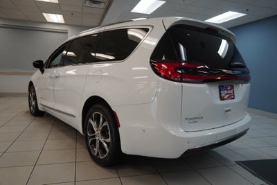 2025 Chrysler Pacifica Pinnacle AWD