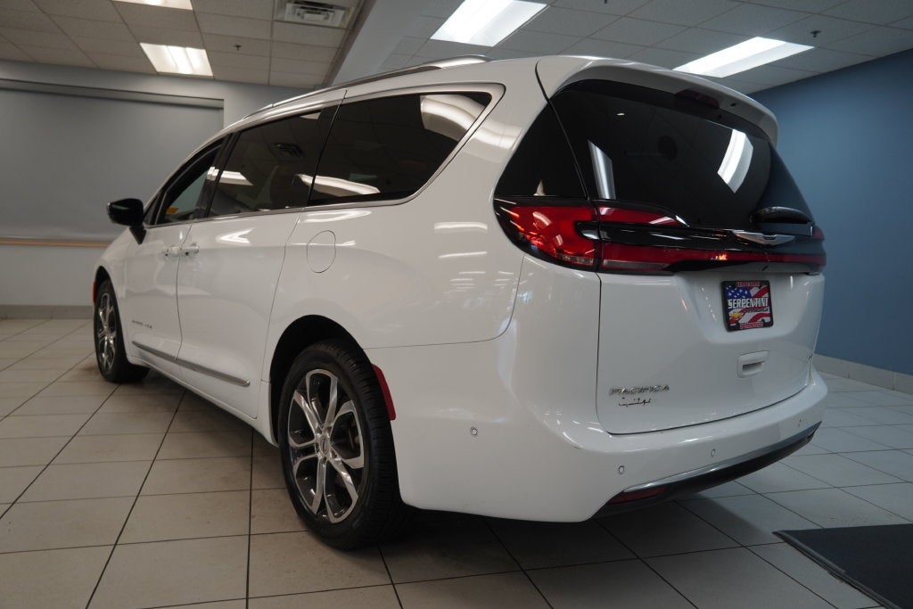 2025 Chrysler Pacifica Pinnacle AWD
